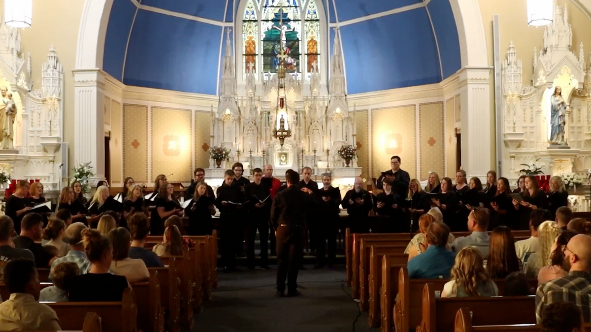 Vox Montium choir performing It Is Well with My Soul